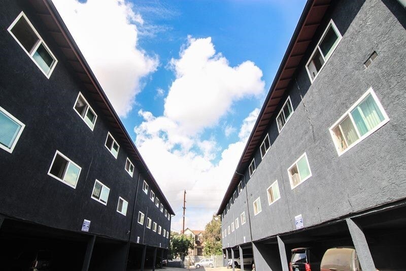 More Photos Of 2202-2208 Michigan Ave, Los Angeles Apartments For Sale