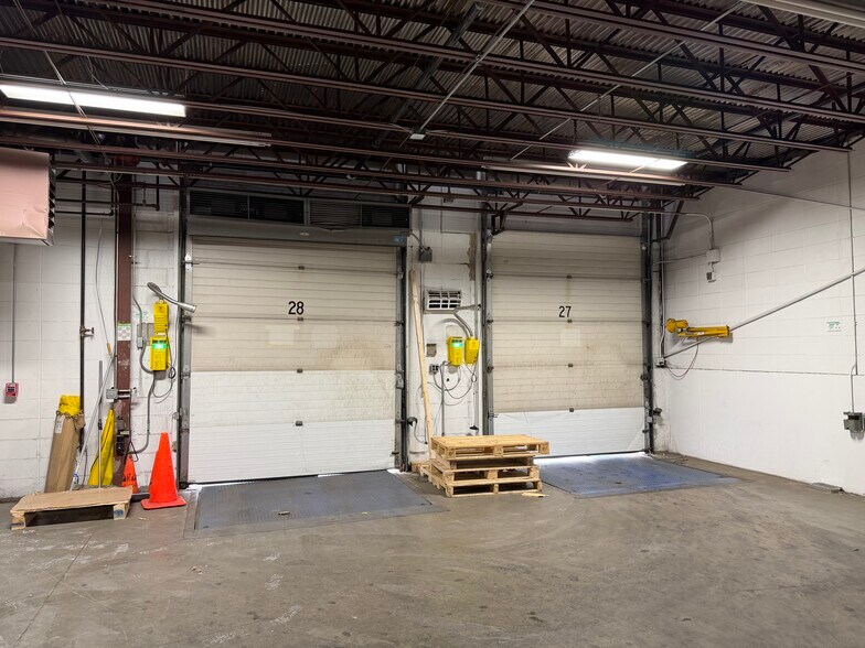 More Photos Of 4100-4202 Technology Dr, South Bend Distribution For Lease