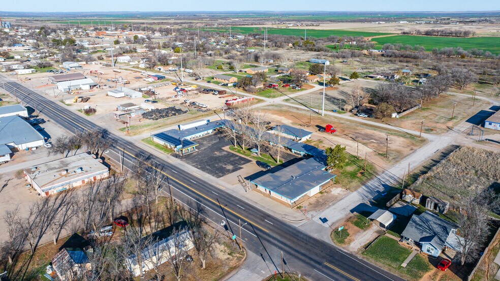 More Photos Of 1100 Main St, Knox City Hotel For Sale