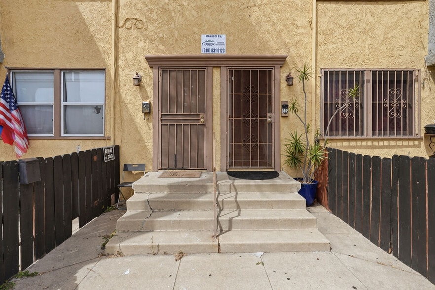 More Photos Of 580 W 22nd St, San Pedro Apartments For Sale