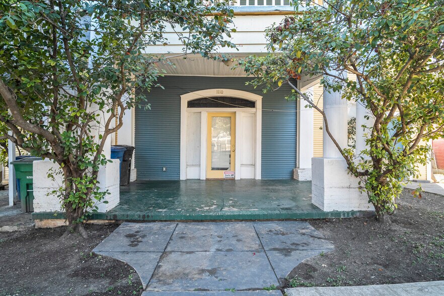 More Photos Of 1110 W Ashby Pl, San Antonio Apartments For Sale