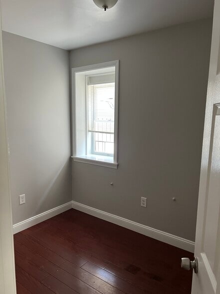 More Photos Of 191 Everett St, Boston Apartments For Sale