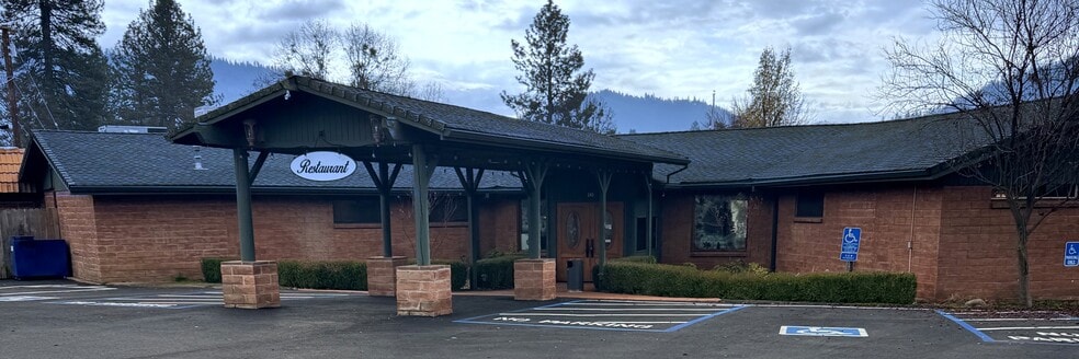 Primary Photo Of 130 Golf Course Dr, Weaverville Restaurant For Sale