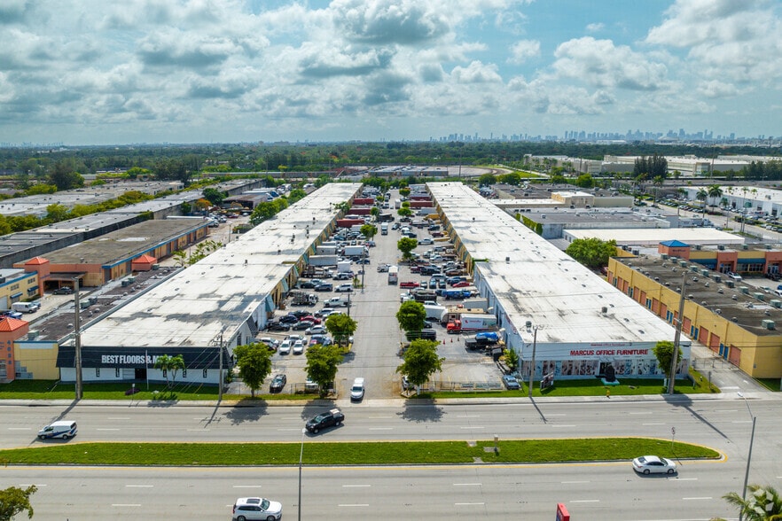 More Photos Of 4751-4797 NW 72nd Ave, Miami Warehouse For Lease