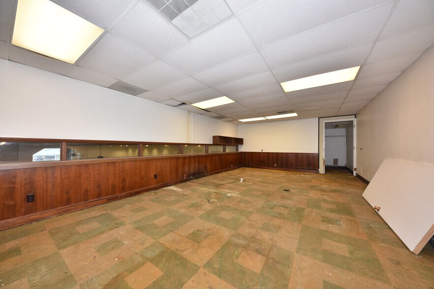 More Photos Of 4001-4015 N Oakland Ave, Milwaukee Apartments For Lease
