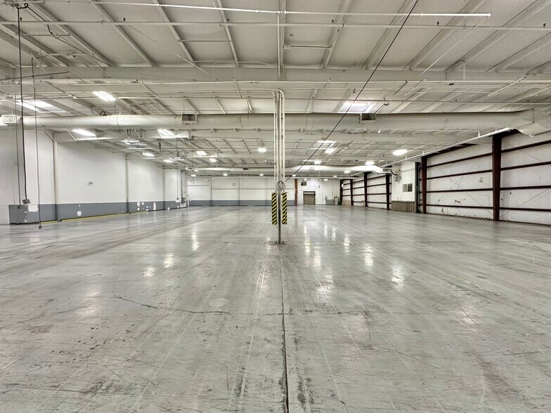 More Photos Of 1470 E Weisgarber Rd, Knoxville Light Distribution For Lease