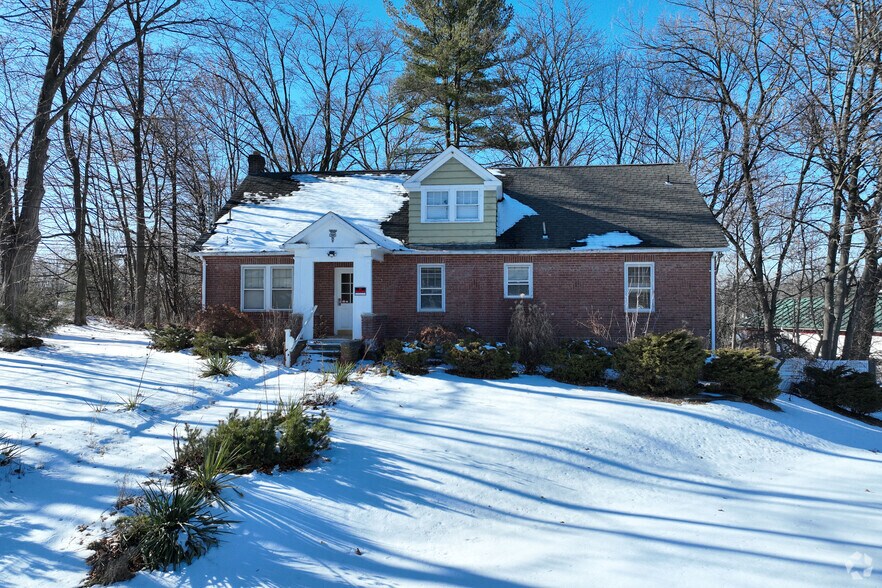 More Photos Of 11 New Hackensack Rd, Wappingers Falls Freestanding For Sale