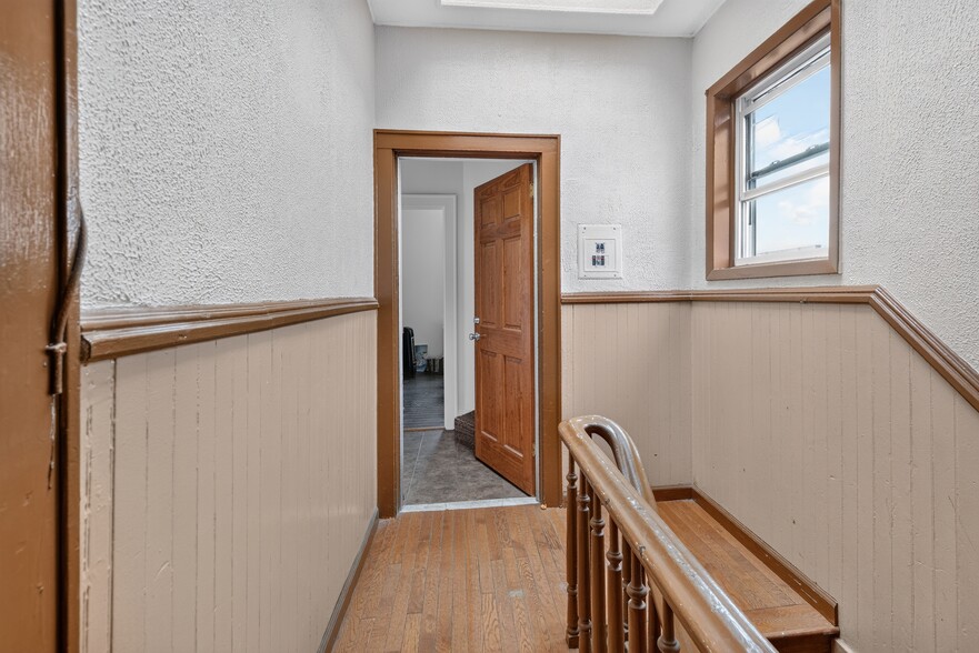 More Photos Of 154 Chestnut Ave, Jersey City Restaurant For Sale