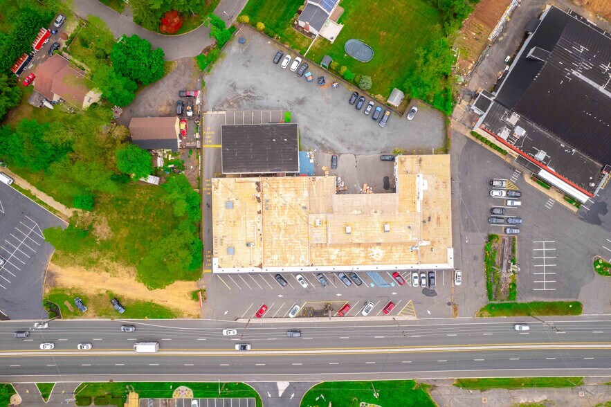 More Photos Of 1835 Highway 35, Middletown Storefront For Sale