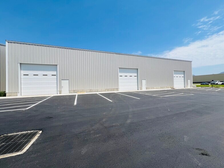 More Photos Of 1438 W 3300 S, Ogden Manufacturing For Lease