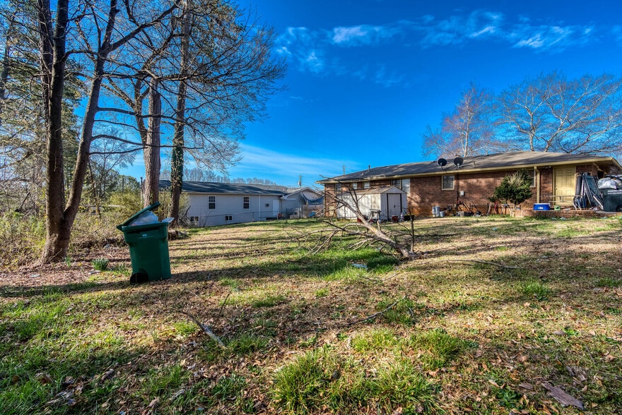 More Photos Of 3865 Story Dr SW, Marietta Medical For Sale