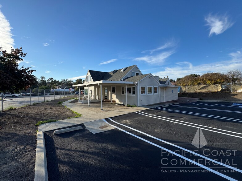 More Photos Of 728 Civic Center Dr, Vista Freestanding For Sale