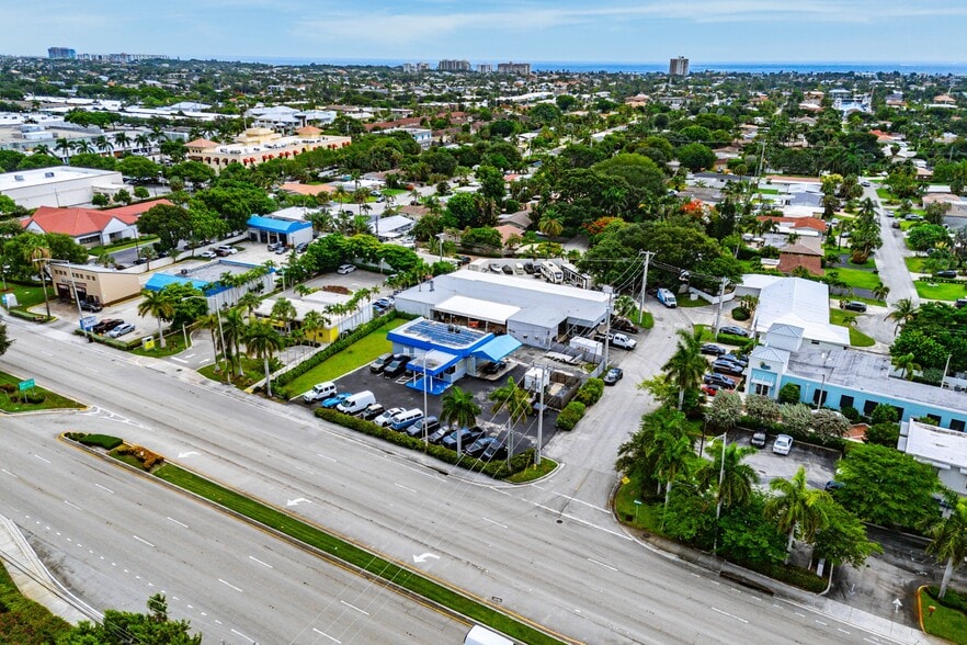 More Photos Of 1941 NE 34th Ct, Lighthouse Point Freestanding For Sale