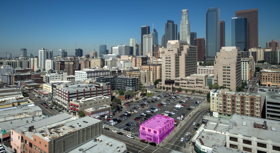More Photos Of 301-305 S Los Angeles St, Los Angeles Storefront Retail Office For Lease