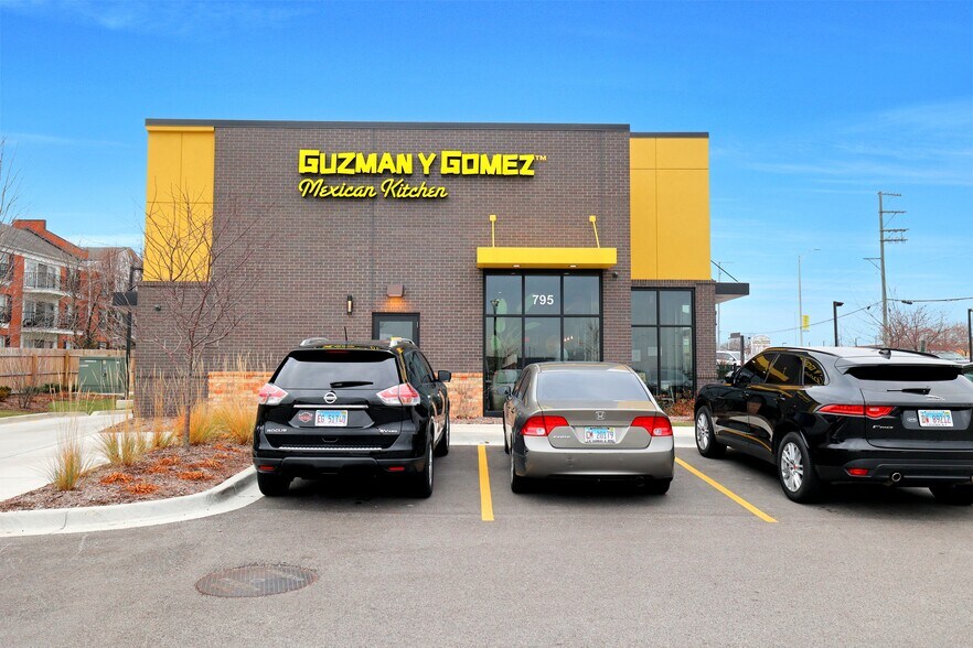 More Photos Of 795 E Golf Rd, Schaumburg Restaurant For Sale