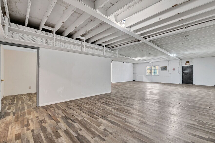 More Photos Of 2712-2716 Nevada Ave, Norfolk Research And Development For Lease