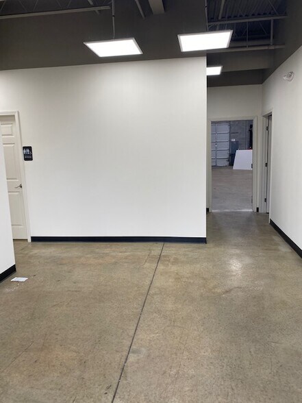 More Photos Of 1384 Buford Business Blvd, Buford Warehouse For Lease