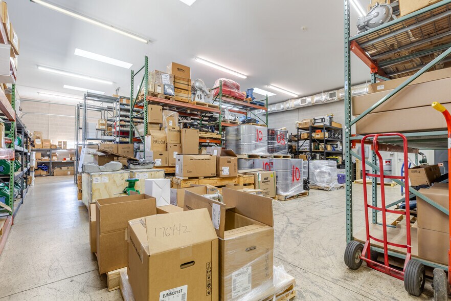 More Photos Of 138 Massey St, Fort Mill Light Manufacturing For Lease
