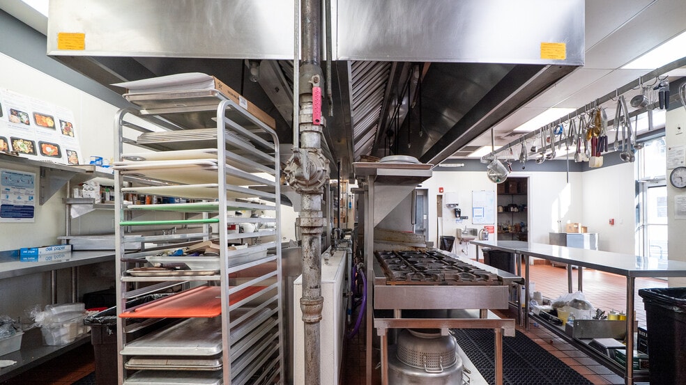 More Photos Of 72 NW 79th St, Miami Restaurant For Sale
