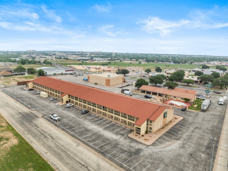 More Photos Of 4613 S Jackson St, San Angelo Hotel For Sale