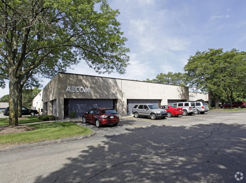 Primary Photo Of 13955-13975 Farmington Rd, Livonia Office For Lease