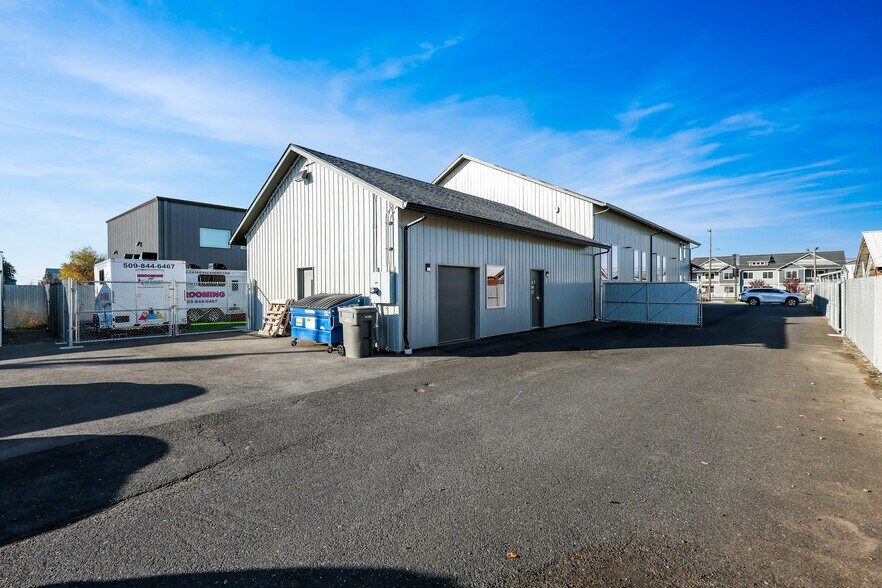 More Photos Of 16614 E Sprague Ave, Veradale Freestanding For Sale