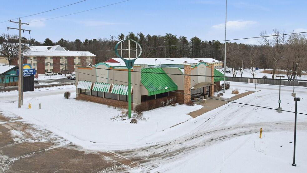 More Photos Of 143 Division St, Stevens Point Restaurant For Sale