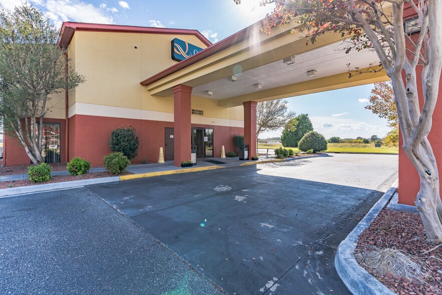 More Photos Of 2693 US-76 Hwy, Marion Hotel For Sale