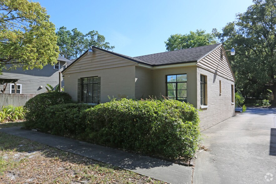 More Photos Of 515 N Ferncreek Ave, Orlando Office For Sale