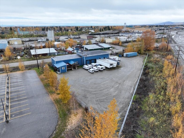 More Photos Of 1502 Minnie St, Fairbanks Industrial For Sale