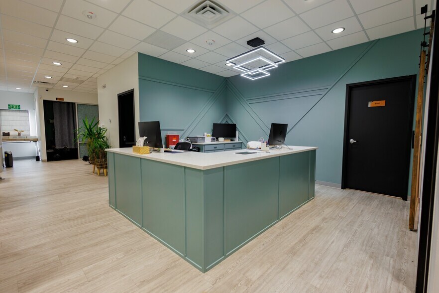 More Photos Of 101 Grant Pl, Lowell Medical For Lease