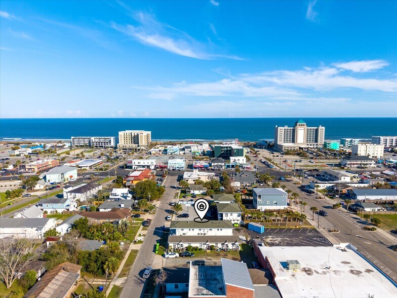 Primary Photo Of 213 Raleigh Ave, Carolina Beach Hotel For Sale