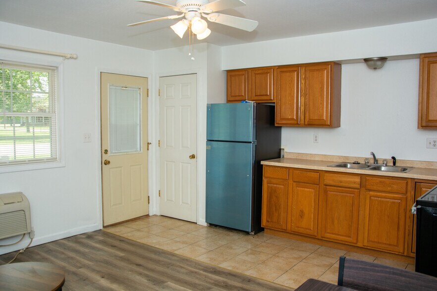 More Photos Of 314 W North St, Colchester Apartments For Sale