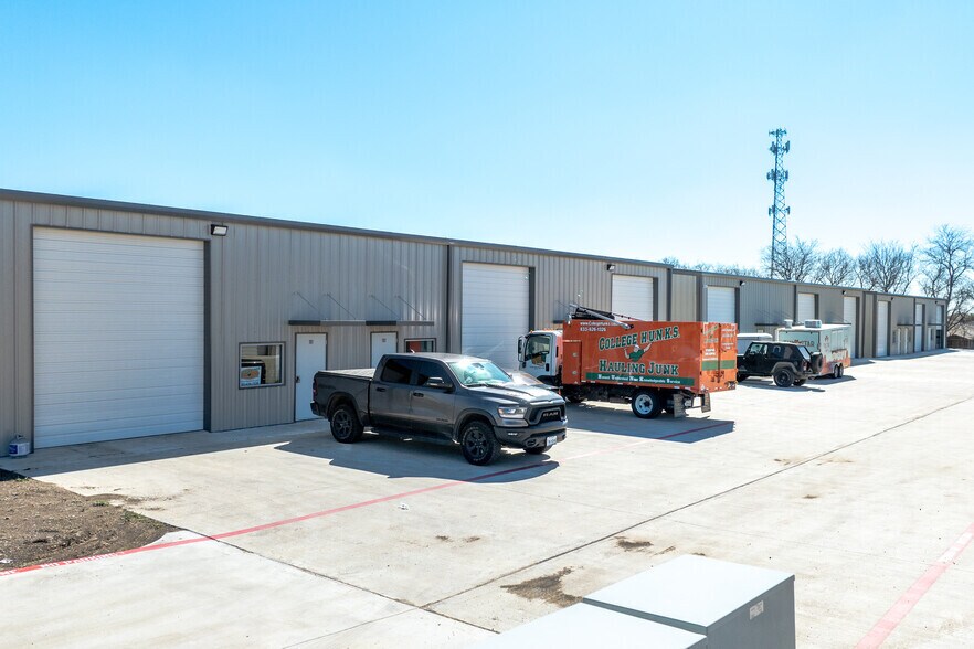 More Photos Of 17540 Matany Rd, Justin Distribution For Sale