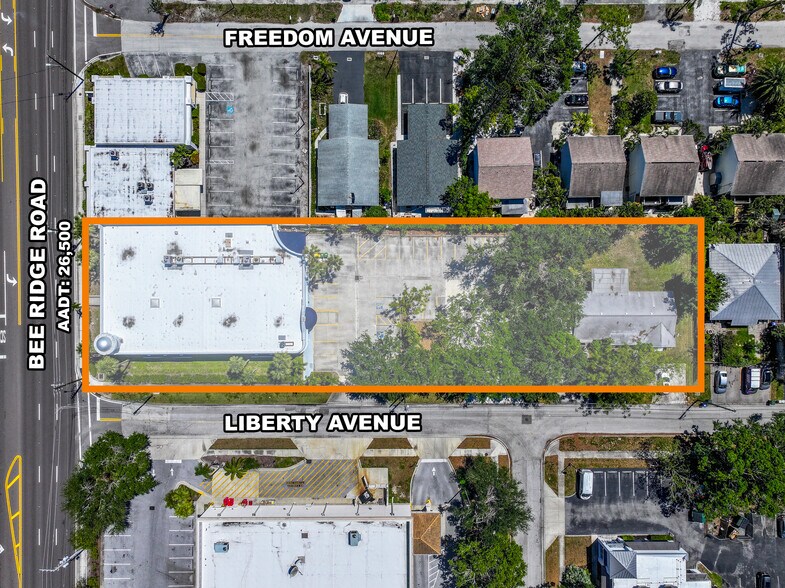 More Photos Of 2030 Bee Ridge Rd, Sarasota Office Residential For Sale