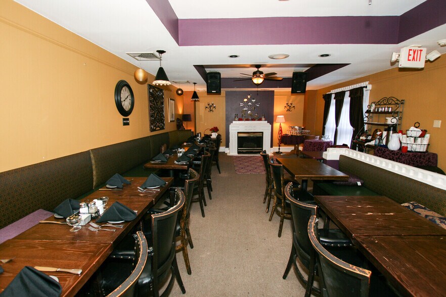 More Photos Of 2650-2652 E Somerset St, Philadelphia Restaurant For Lease