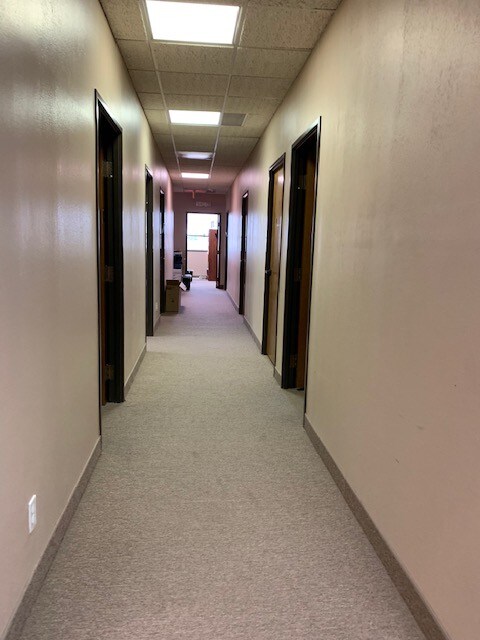 More Photos Of 1001 W Euless Blvd, Euless Medical For Lease