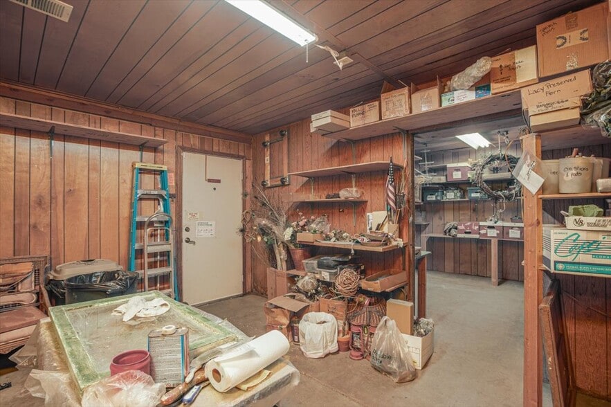 More Photos Of 15771 Main St, Crescent Mills Freestanding For Sale