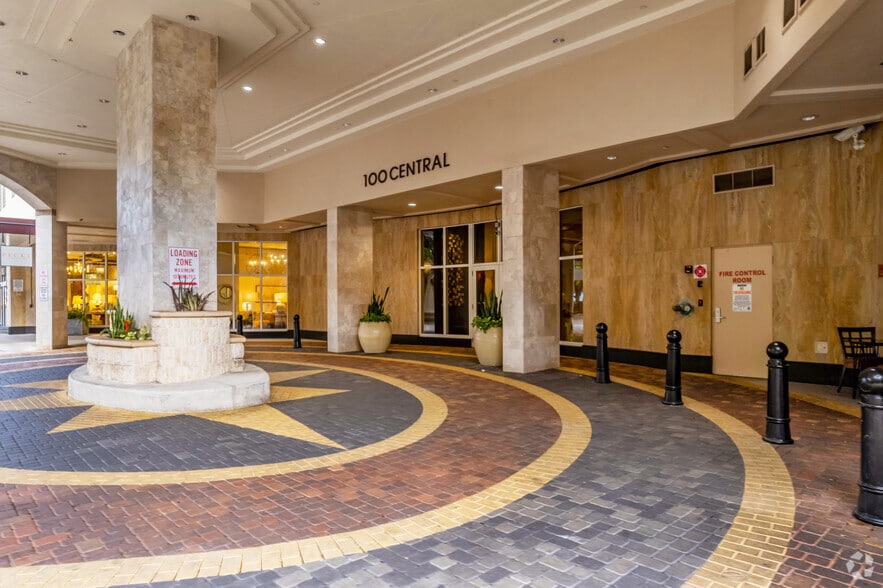 More Photos Of 100 Central Ave, Sarasota Apartments For Lease