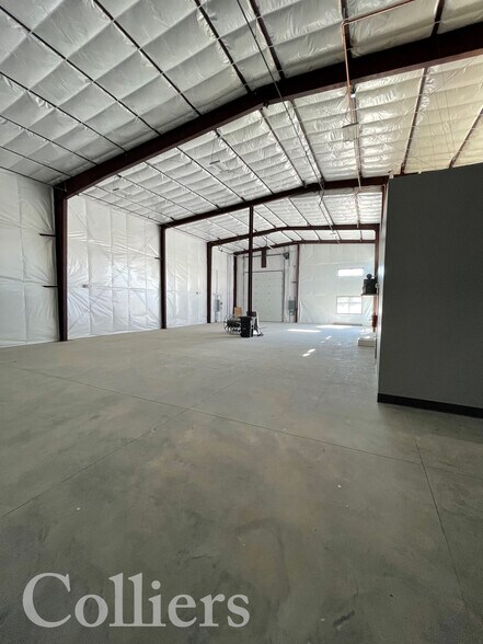More Photos Of 1586 N Debra Dr, Nampa Warehouse For Lease