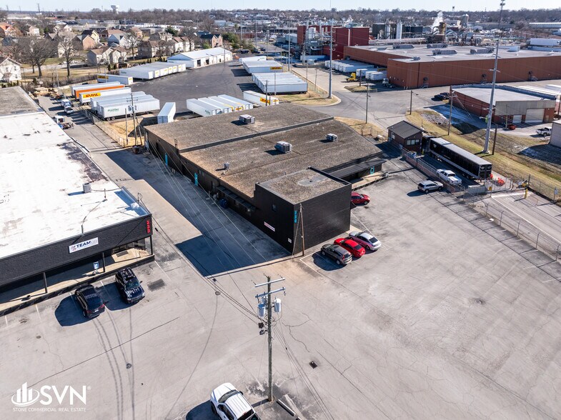 More Photos Of 330 Midland Pl, Lexington Warehouse For Lease