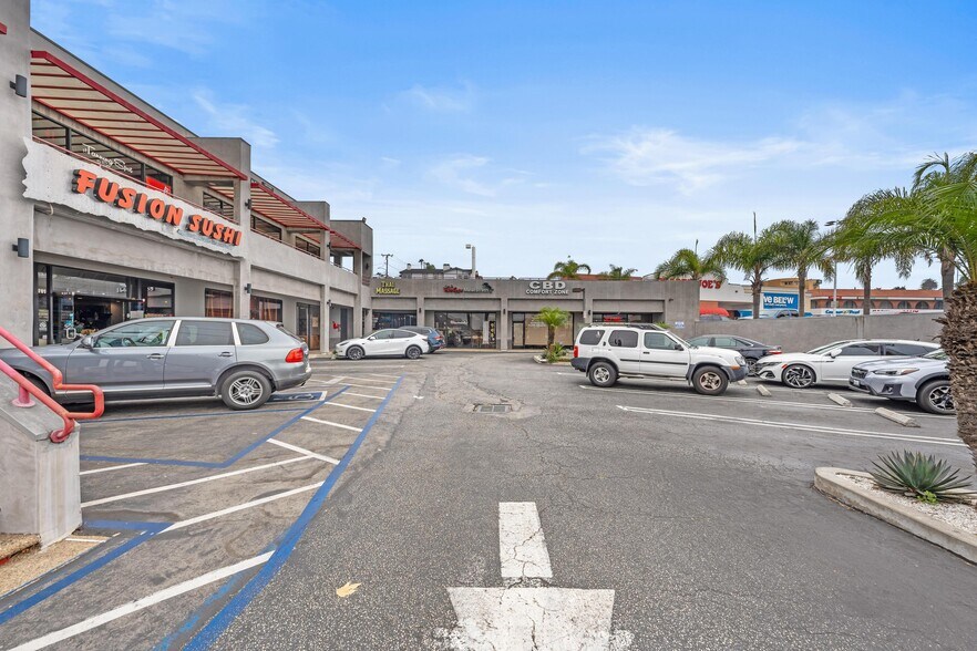 More Photos Of 1200 Pacific Coast Hwy, Hermosa Beach Unknown For Lease