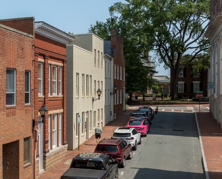 More Photos Of 211 5th St NE, Charlottesville Office Residential For Lease