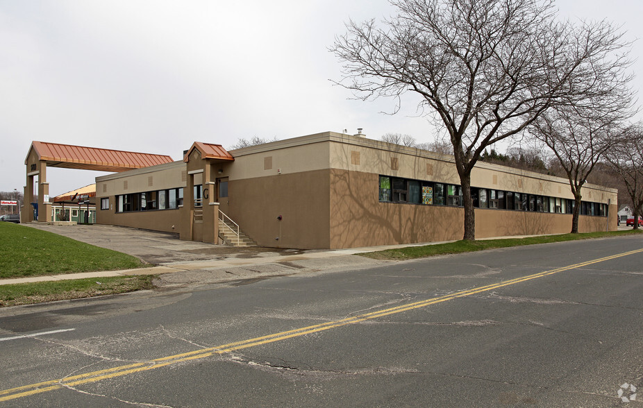 Primary Photo Of 1700 N Broadway Ave N, Rochester Office For Lease