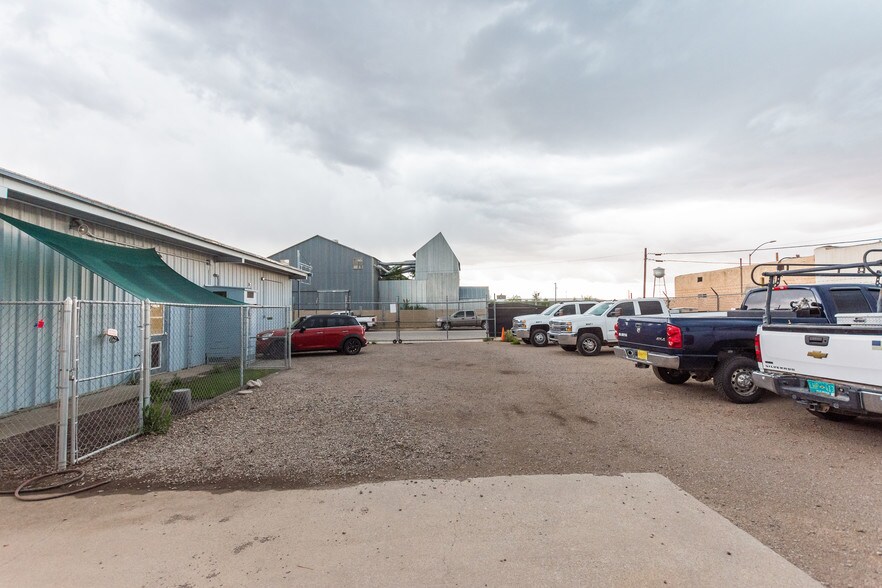 More Photos Of 848 W Hadley Ave, Las Cruces Light Manufacturing For Lease