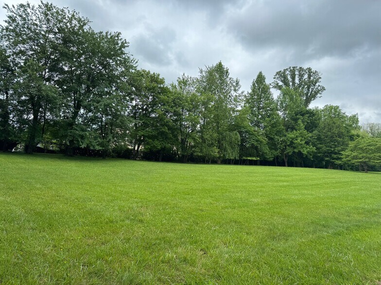 More Photos Of 9600 River Rd, Potomac Land For Lease