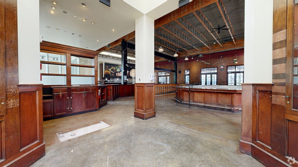Primary Photo Of 145 S San Fernando Blvd, Burbank Restaurant For Lease