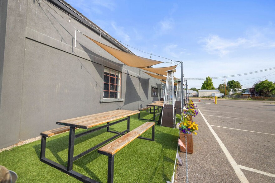 More Photos Of 1589 W Victory Way, Craig Flex For Sale