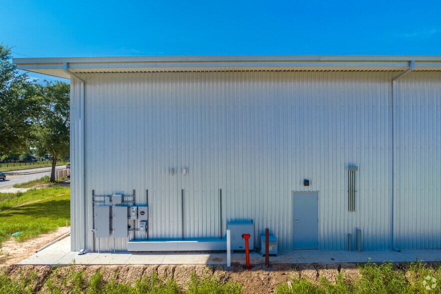More Photos Of 25131 FM 2978 Rd, Tomball Freestanding For Lease