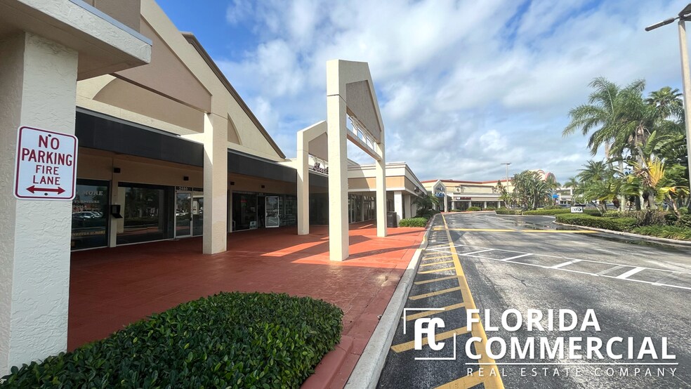 More Photos Of 2410-2508 SE Federal Hwy, Stuart Unknown For Lease